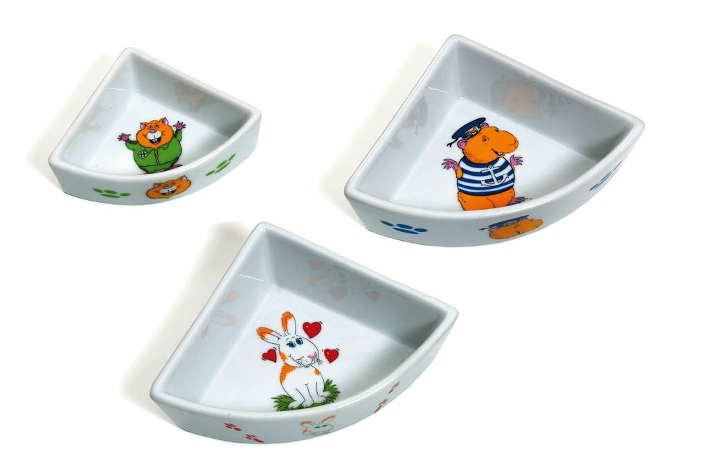 Hjørneskål smådy keramikk med motiv Karlie forfra