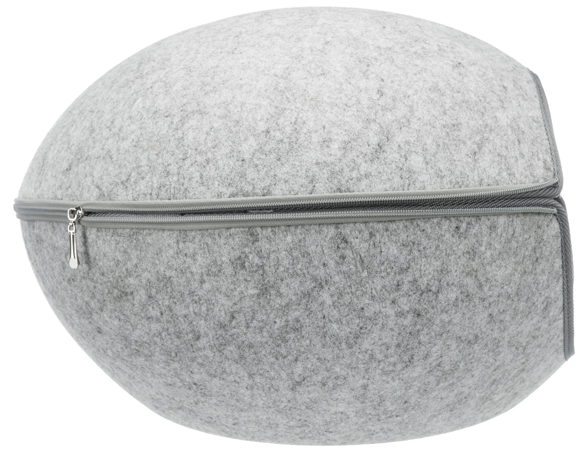 Nærbilde av plysj-puten i Kattehule Luna i filt