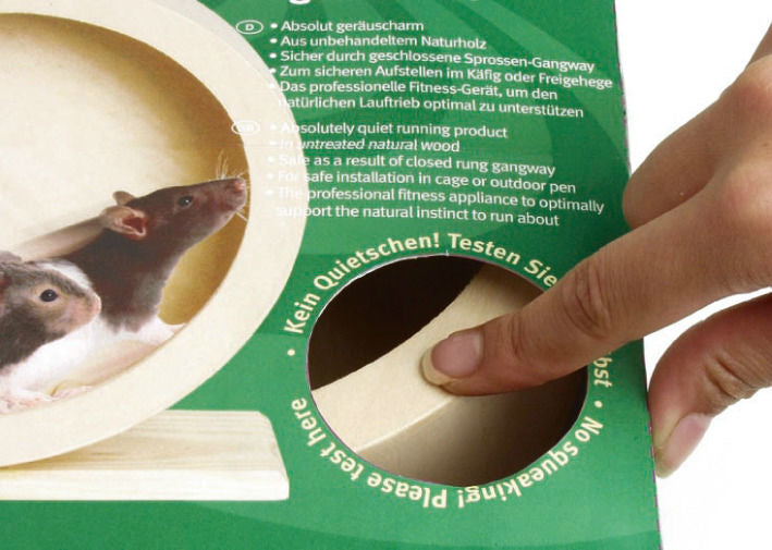 Nærbilde av Wonderland Bogie Wheel hamsterhjul i tre - Karlie